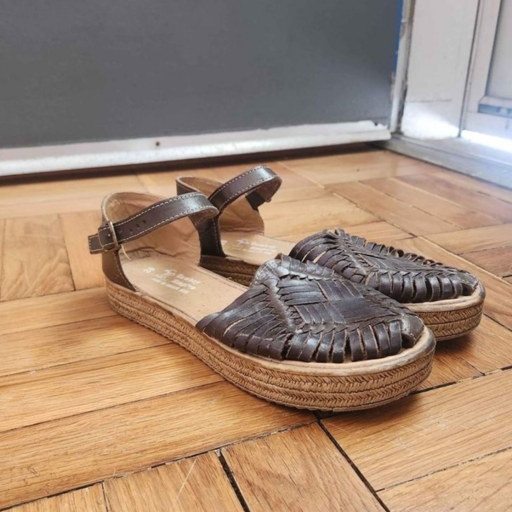 Leather sandals